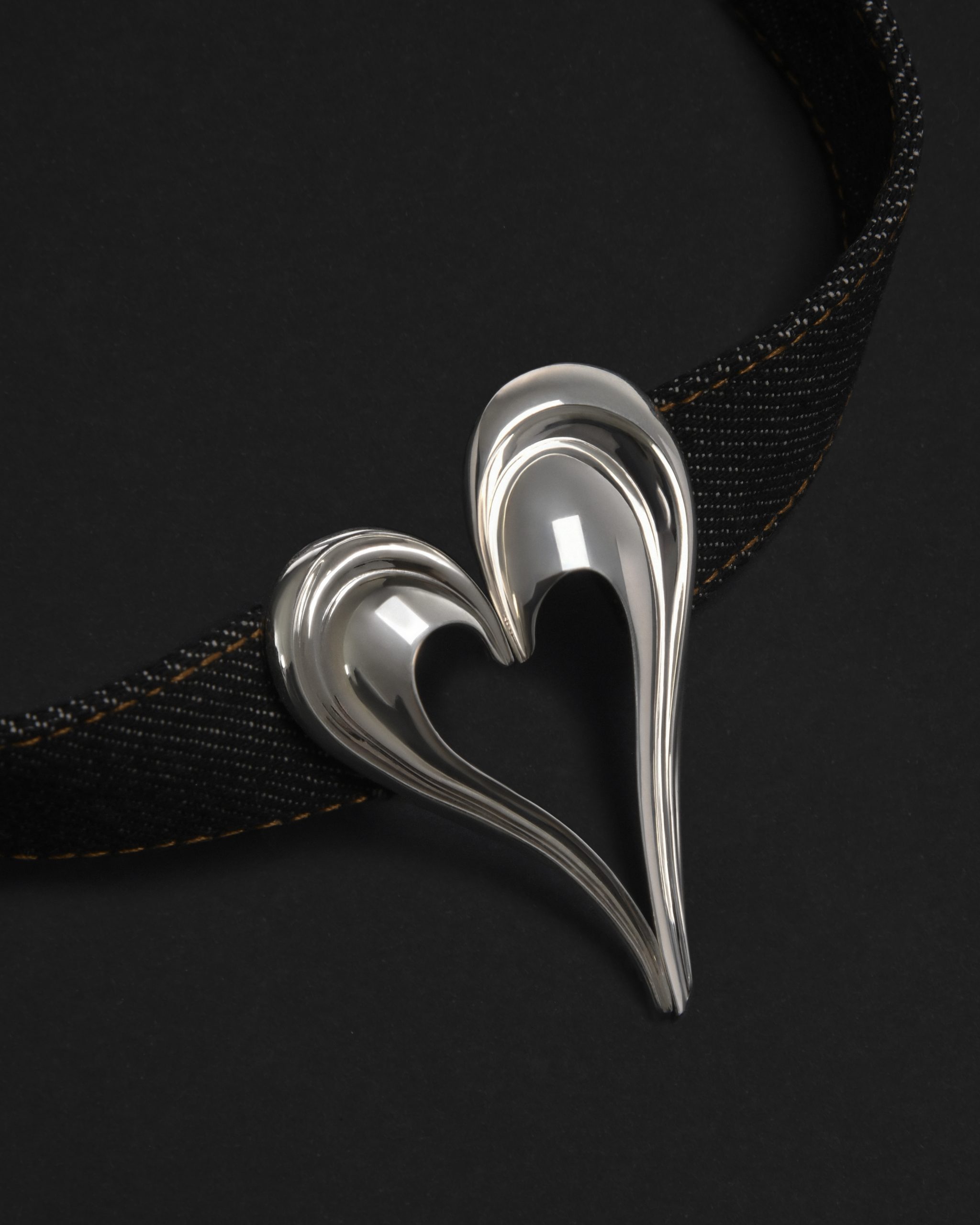 Split Heart Choker - Image 3